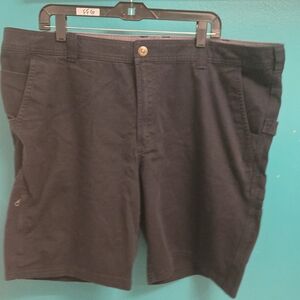 Columbia Black Cargo Shorts Regular Fit Size 42 In EUC
